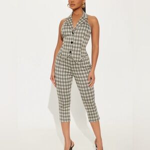 NWT Plaid Capri Vest Set Small Grey & Black